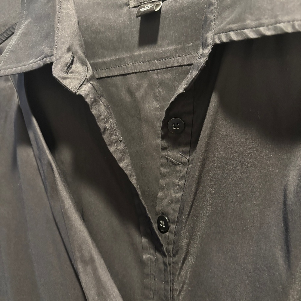 Ann Taylor Black Cap-Sleeve Wrap Dress with Side Pockets - Picture 3 of 9